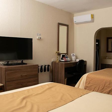 Best Western Cumbres Inn Cd. Cuauhtemoc エクステリア 写真