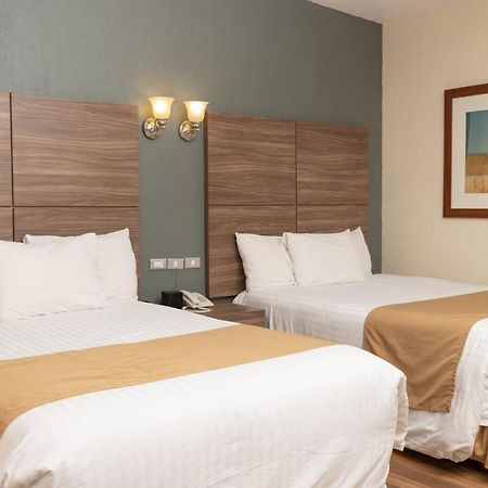 Best Western Cumbres Inn Cd. Cuauhtemoc エクステリア 写真