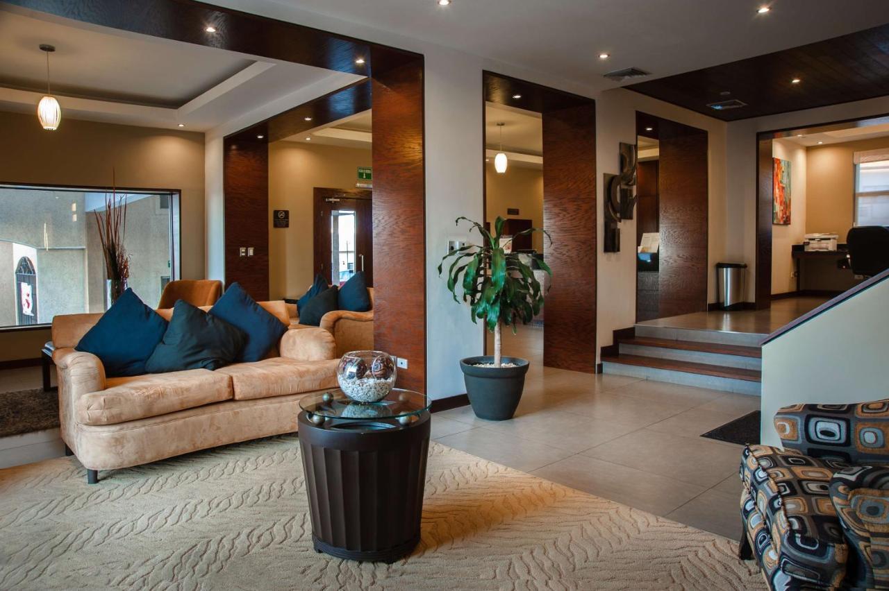Best Western Cumbres Inn Cd. Cuauhtemoc エクステリア 写真
