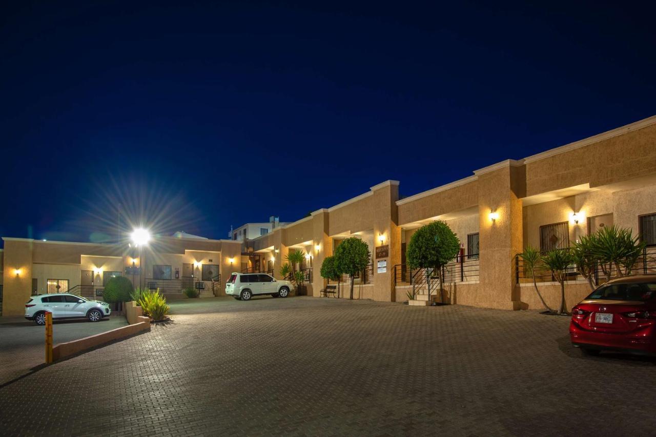 Best Western Cumbres Inn Cd. Cuauhtemoc エクステリア 写真