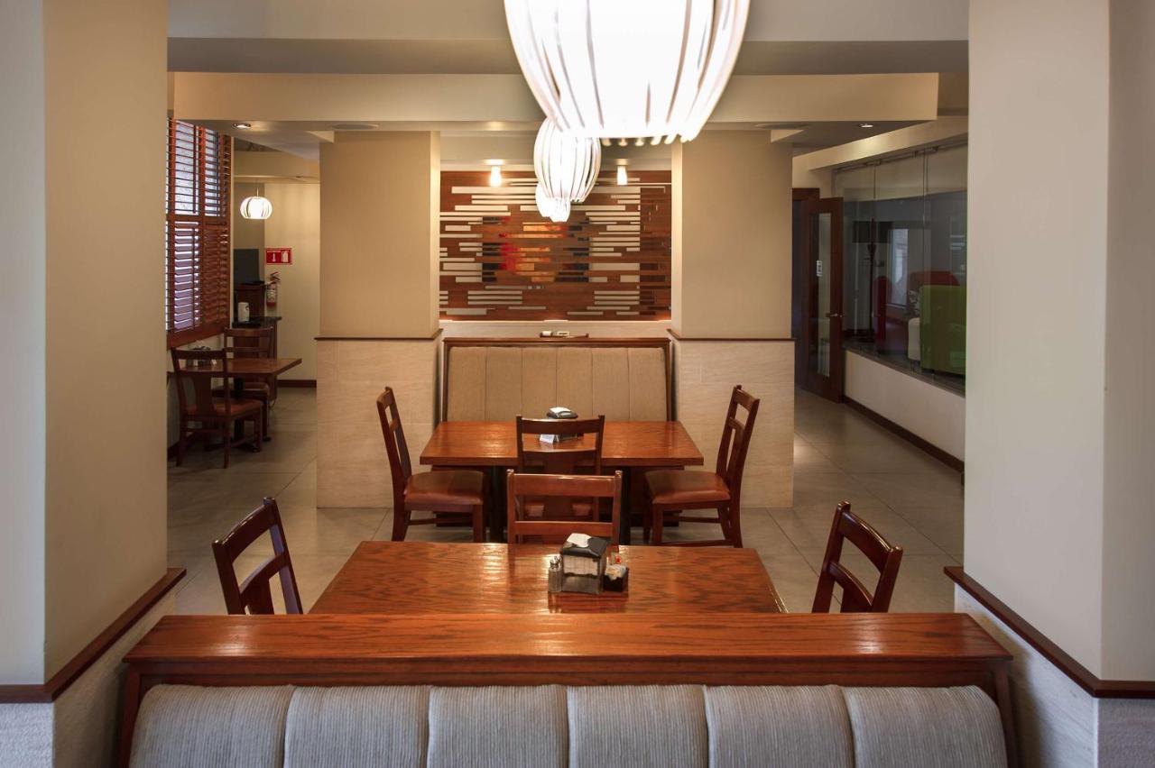 Best Western Cumbres Inn Cd. Cuauhtemoc エクステリア 写真
