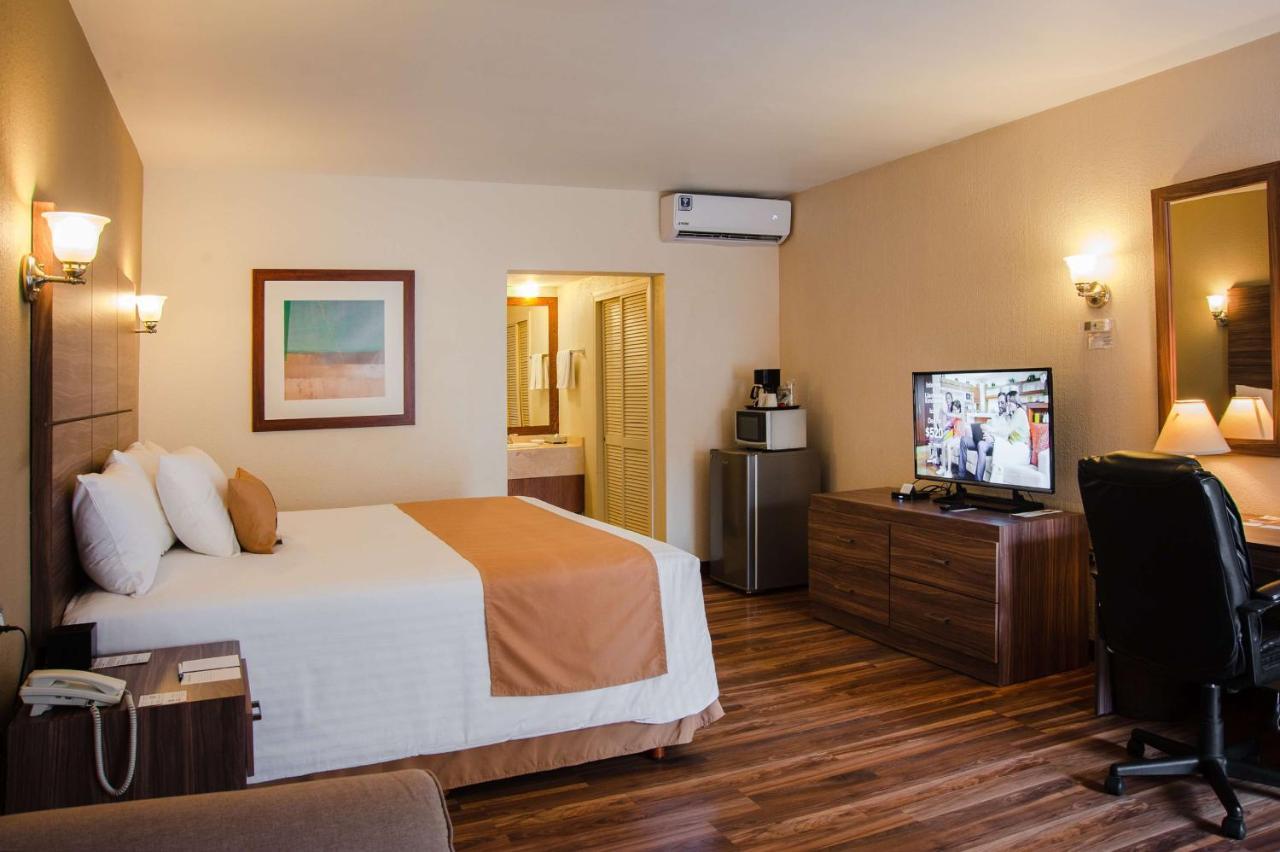 Best Western Cumbres Inn Cd. Cuauhtemoc エクステリア 写真