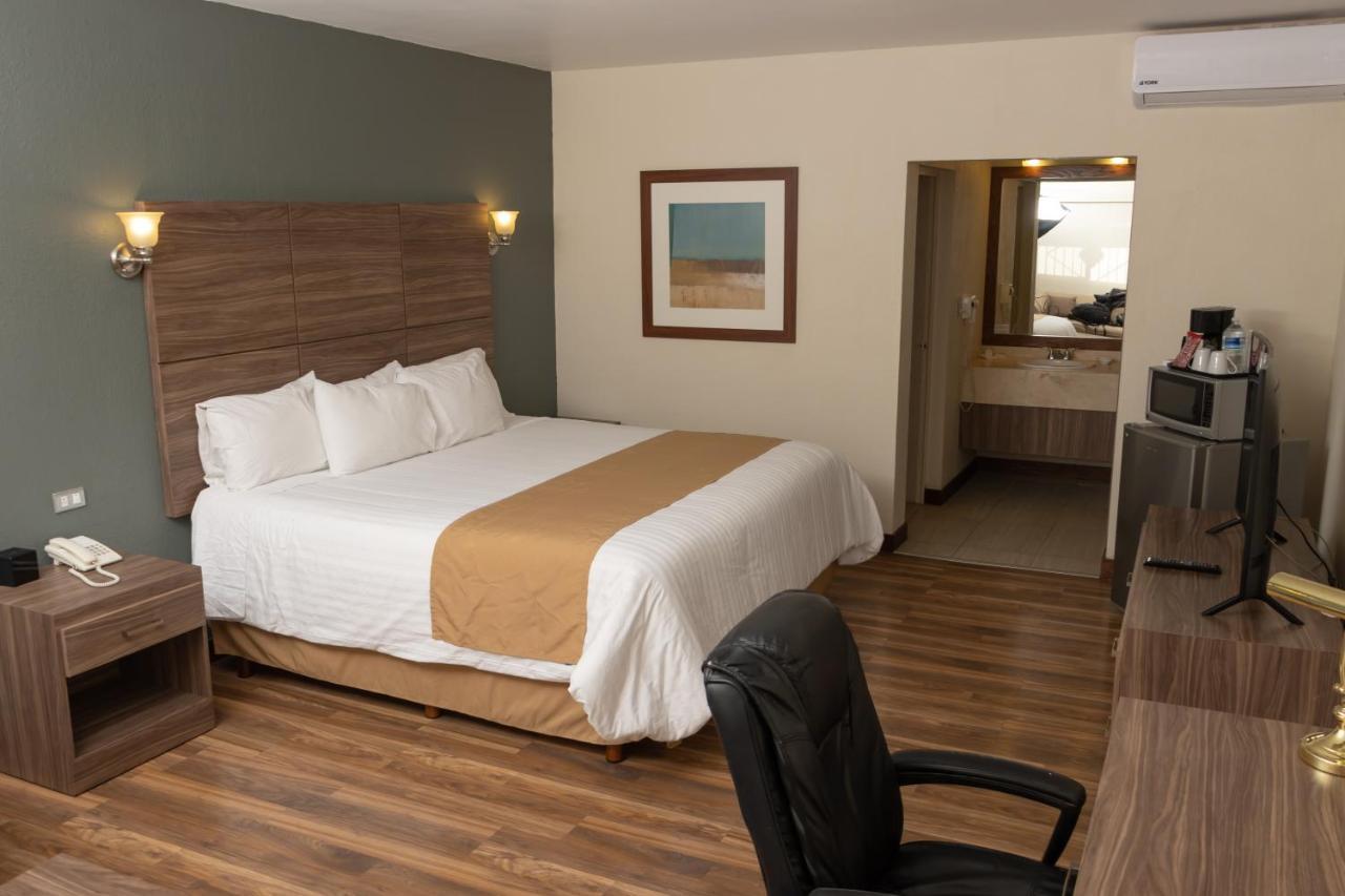 Best Western Cumbres Inn Cd. Cuauhtemoc エクステリア 写真