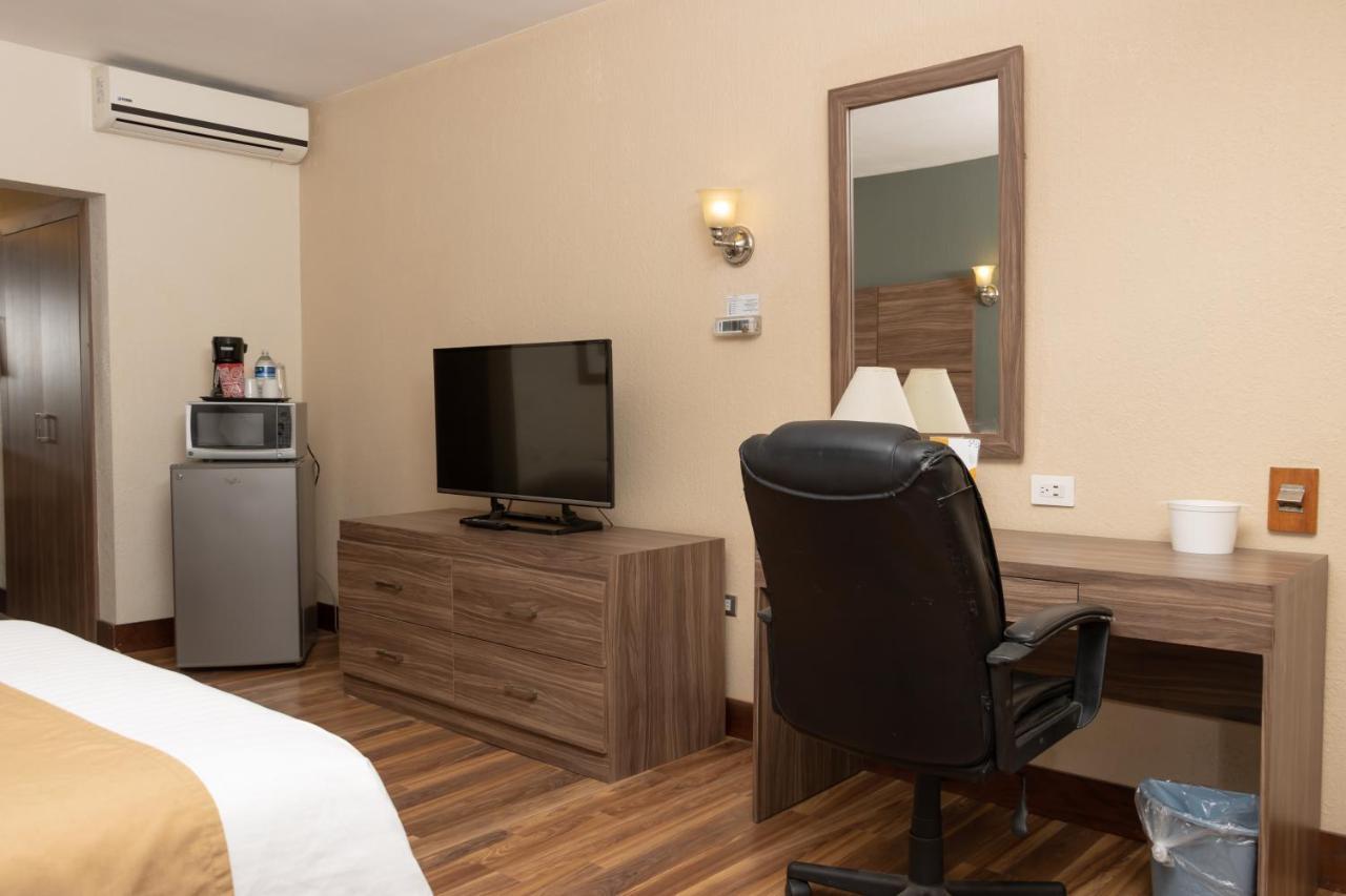 Best Western Cumbres Inn Cd. Cuauhtemoc エクステリア 写真