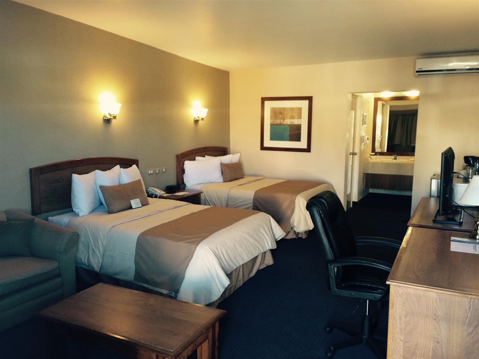Best Western Cumbres Inn Cd. Cuauhtemoc エクステリア 写真