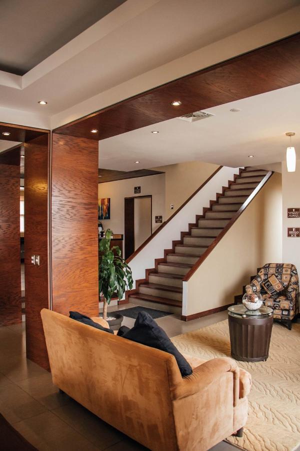 Best Western Cumbres Inn Cd. Cuauhtemoc エクステリア 写真