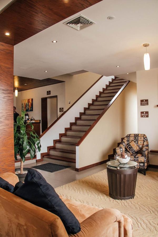 Best Western Cumbres Inn Cd. Cuauhtemoc エクステリア 写真